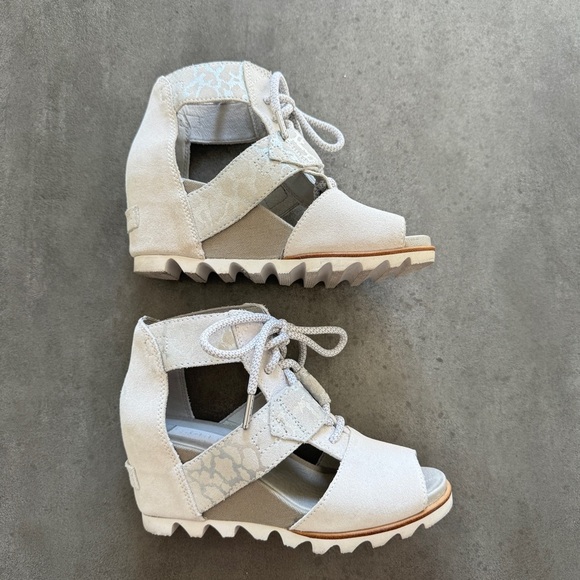 Sorel Joanie Lace Wedge Sandal - Picture 3 of 9